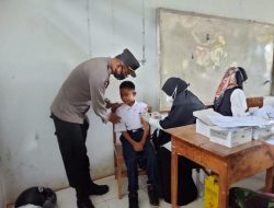 Ps.Kasie Humas Polres Bulukumba Sosialisasi Vaksin di Rilau Ale 