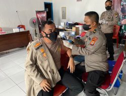 Kapolres Bersama PJU Polres Bulukumba Vaksin Booster