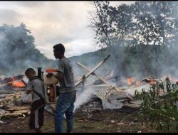 Dua Unit Rumah Panggung di Jeneponto Hangus Dilalap Si Jago Merah