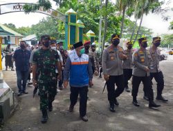 Mempercepat Target Capaian Vaksinasi, Sinergitas Polda Sulsel Bersama Kodam XIV/Hsn dan Pemprov Sulsel Gelar Vaksinasi Massal di Tribun Seruni Bantaeng