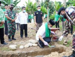 Wakili Bupati, Sekda Lutim Letakkan Batu Pertama Pembangunan Sekretariat GP Ansor
