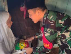 Dandim 1410 Sholat Subuh Berjamaah Sekaligus Sedekah Beras di Desa Balumbung
