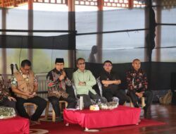 Bupati Majene Hadiri Pembukaan Festival Puisi Sarasehan 88 Tahun Husni Djamaluddin di Buttu Cipping Tinambung
