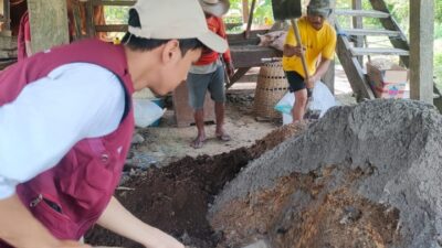 Mahasiswa KKN Universitas Muhammadiyah Bulukumba Lakukan Pelatihan Pupuk Kompos Untuk Kelompok Tani