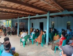 Polsek Eremerasa Jum’at Curhat di Desa Lonrong, Sarankan Warga Aktifkan Siskamling