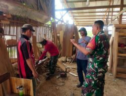 Kontrol Usaha Warga Binaan, Babinsa Laksanakan Komsos Bersama Pelaku UMKM