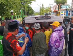 Jelang Buka Puasa, Pemuda Pancasila Bantaeng Bagi Nasi Kotak