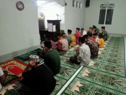 Babinsa Jajaran Kodim 1410/Bantaeng Melaksanakan Serbuan Subuh di Wilayah Binaan