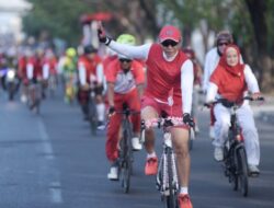 Merah Putih Family Fun Bike : Pangdam XIV/Hsn, Kebersamaan TNI-Rakyat Kunci Indonesia Kuat