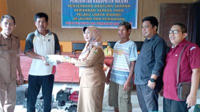 DKP Majene Kembali Salurkan Bantuan Alat Tangkap Untuk Kelompok Usaha Nelayan di Desa Bukit Samang
