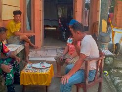 Tingkatkan Kemitraan yang Kuat, Babinsa Koramil 01/Bissappu Lakukan Komunikasi Sosial Bersama Tokoh Pemuda
