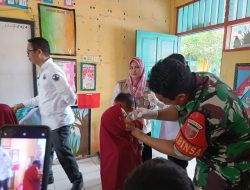 Babinsa Koramil 03/Tompobulu Dampingi Pelaksanaan PIN Polio Bersama Puskesmas Kassi-Kassi