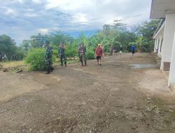 Ciptakan Pasar yang Bersih dan Sehat, Babinsa Jajaran Koramil 03/Tompobulu Karya Bakti Bersihkan Pasar Layoa