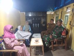 Jaga Hubungan Baik, Babinsa Koramil 02/Eremerasa Komsos Dengan Warga Binaan