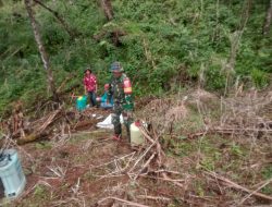 Sukseskan Ketahanan Pangan, Babinsa Koramil 1410-01/Bissappu Bersama Warga Buka Lahan Pertanian di Desa Bonto Lojong