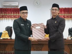 Hadiri Rapat Paripurna, Sekda Ajak Legislatif untuk Lebih Tingkatkan Kinerja Bersama