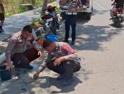 Polres Manggarai Barat Tanggap Perbaiki Jalan Berlubang di Depan Bandara Internasional Komodo
