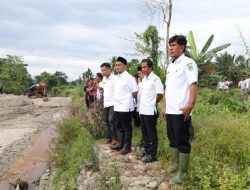 Tinjau Bendungan Jebol di Kalatiri, Bupati Irwan Soroti Kualitas Proyek