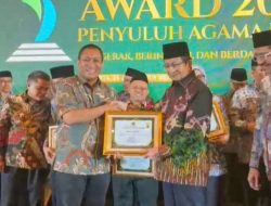 Bupati Luwu Timur Terima Penghargaan dari Menteri Agama RI atas Dukungan Program Penyuluh Agama