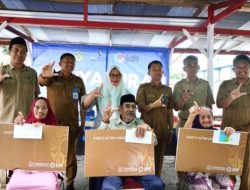 Raut Bahagia Lansia Warnai Penyaluran Kartu Lansia di Desa Bone Pute
