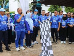 Perayaan HKN ke-61 di Lutim Semarak: Jalan Sehat, Lomba Gizi, hingga Penyerahan Ambulans dan Penghargaan