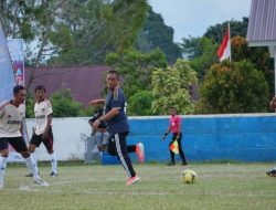 Laga Eksebisi Pongkeru Cup 1 Berakhir Imbang 2-2, Gol Bupati Irwan Selamatkan Tim Pemkab Lutim