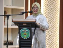 Wisuda Tahfidz di Lutim: Wabup Puspawati Sebut Pesantren Penjaga Cahaya Peradaban