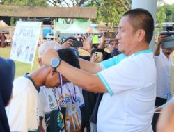 Bupati Irwan Resmi Tutup PORSENIJAR PGRI 2026, Dorong Guru Lutim Berprestasi hingga Tingkat Provinsi