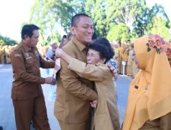 Bupati Irwan Lepas 14 ASN Memasuki Purna Bhakti, Pengabdian Panjang Diberi Penghormatan Khusus