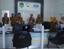 Bupati Irwan Sidak DPMPTSP, Tekankan Peningkatan Pelayanan dan Kepatuhan Pelaku Usaha