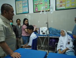 85 Siswa dan Tiga Guru Diduga Keracunan, Bupati Lutim Alihkan Perjalanan ke Puskesmas