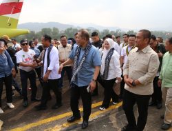 Menteri Koperasi Tinjau KDKMP Sorowako, Potensi Lada dan Vanili Jadi Sorotan