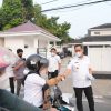 Kabut Asap Mengganggu Kualitas Udara, Wabup Sinjai Turun ke Jalan Bagikan Masker