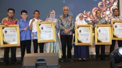 Kartu Lutim Pintar dan Lutim Lansia Antar Irwan Bachri Syam Raih PWI Sulsel Awards 2026